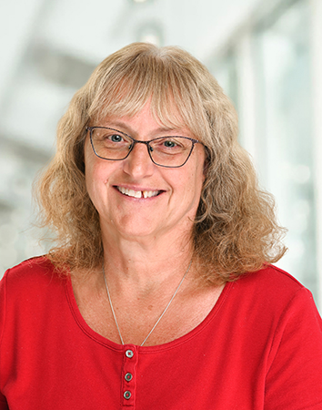 Cindy Spangler Headshot