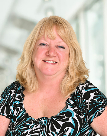 Pam Stull Headshot